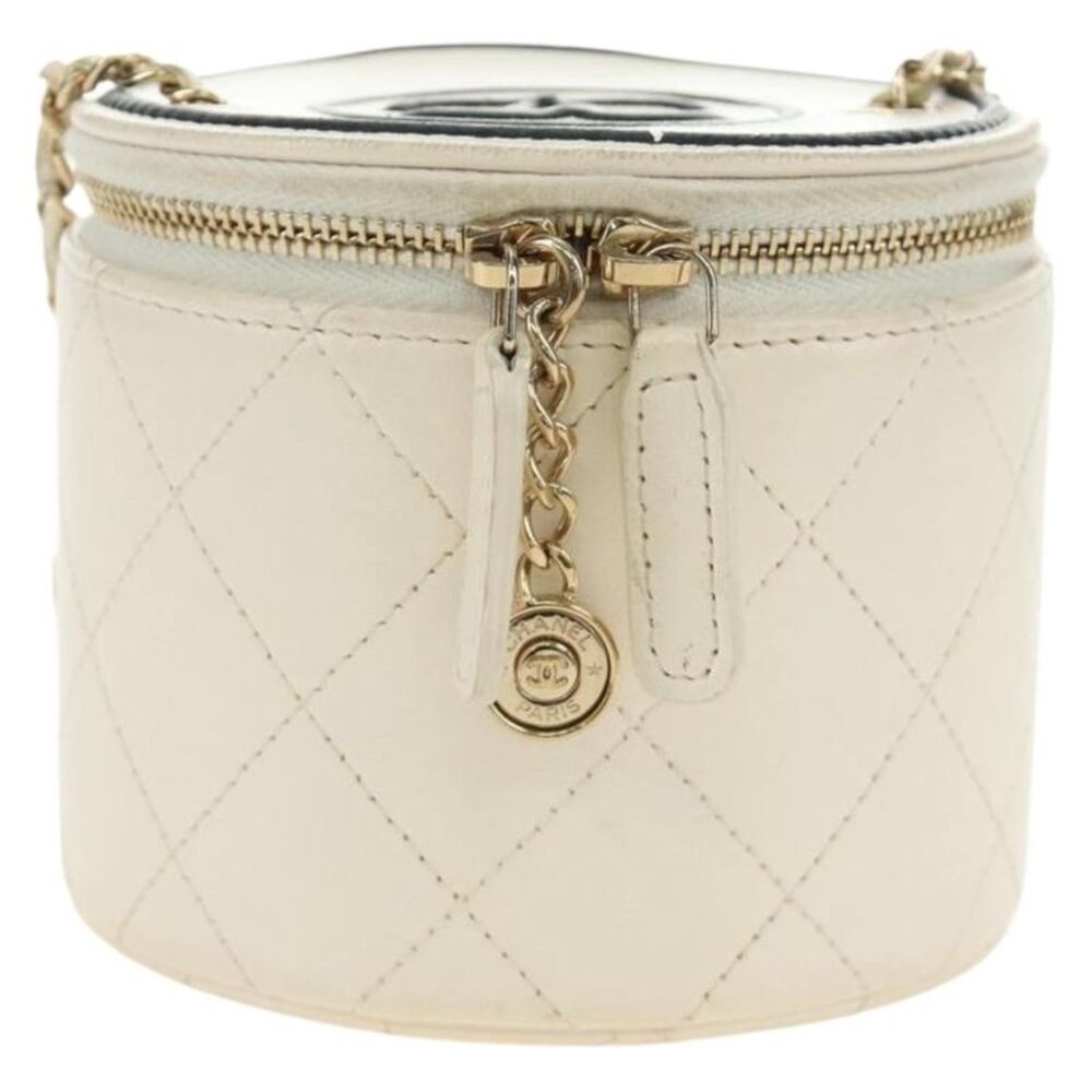 Chanel Cc Round Vanity Case With Chain Quilted Lambskin White Leather Shoulder